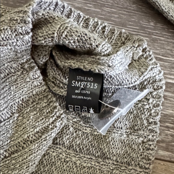 POL lightOlive Ribbed Cropped Crew Neck Sweater - Picture 4 of 4